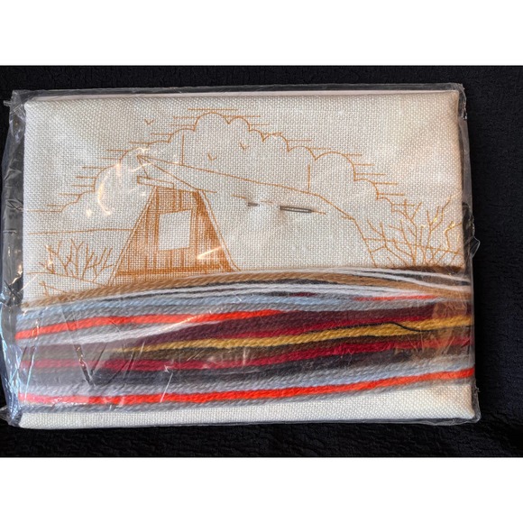 Jiffy Stitchery Un-Opened Package "Winter Barn" Wool yarn 5" x 7" - Picture 2 of 5